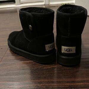 UGG Jona Boot for kids size 3